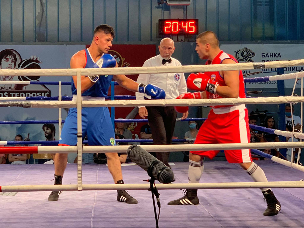 Krstaši i Lozničani na korak od finala Bokserske lige Srbije
