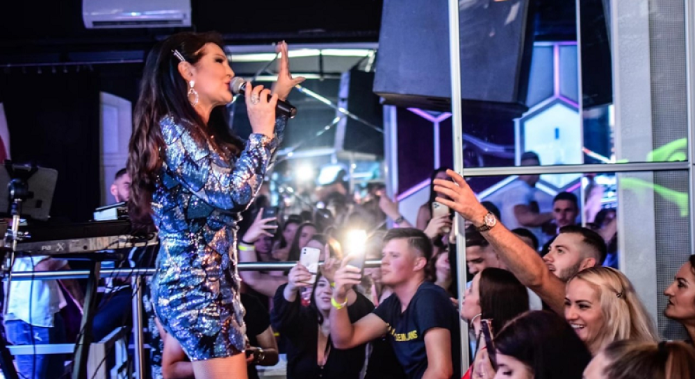 Dragana Mirković održala prvi koncert posle izolacije: Publici priredila neviđeni spektakl! (FOTO)