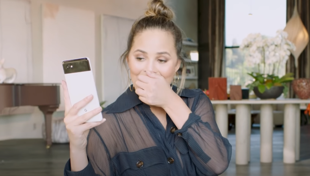 SA GINEKOLOŠKOG STOLA: Gola manekenka, pred pregled intimnih delova, poslala jasnu poruku! (FOTO)