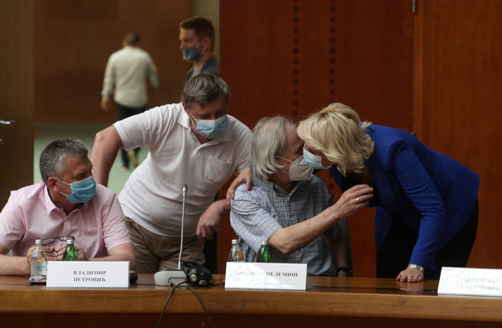 Zbog razbuktavanja korone preti nam vanredno stanje?