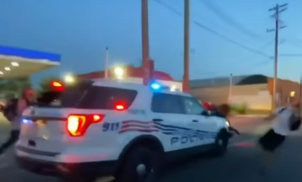 Policija u Americi gazi demonstrante (VIDEO)