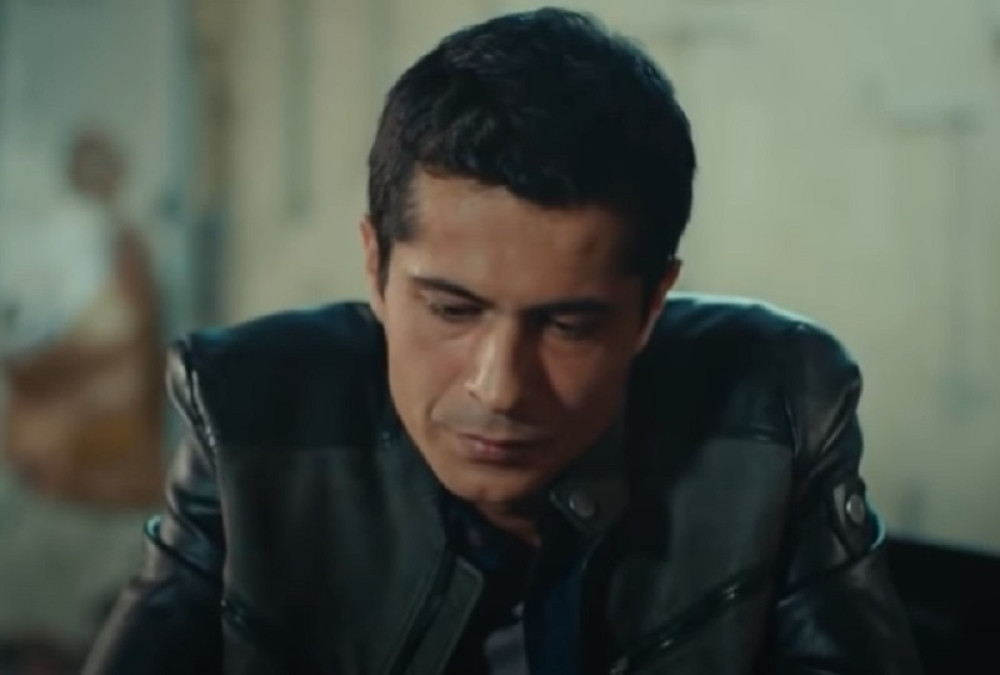 Gledali smo ga u seriji "Dete", ali turski glumac je u dubokoj depresiji zbog svog deteta