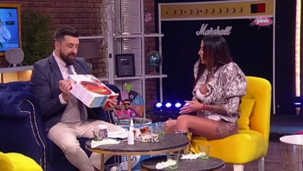 Tijana Ajfon došla u emisiju kod Ognjena Amidžića u gaćama!