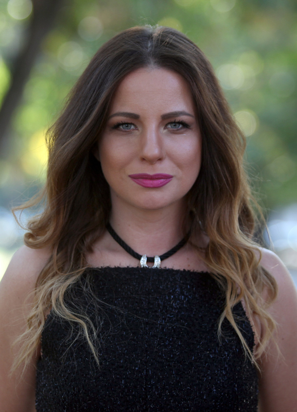 Mrežaste čarape i kratka suknja ne znače da sam laka ženska!