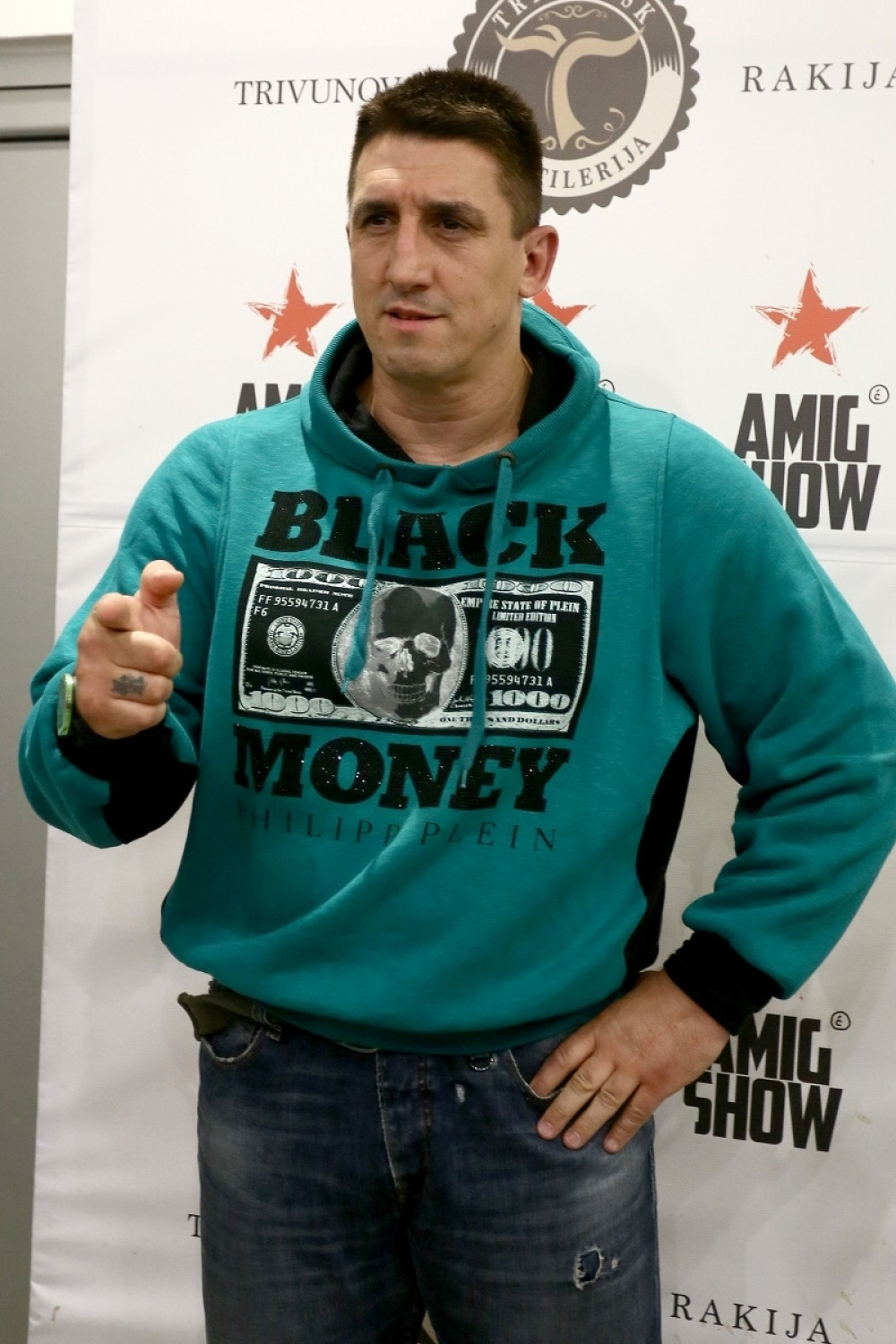 Žabac je preko pi**e Goce Božinovske postao poznat!