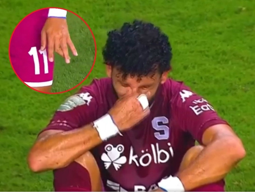 Doživeo jezivu povredu prsta kojeg je zalepio selotejpom, potom povukao kontru zbog koje je njegov tim osvojio titulu! (VIDEO)