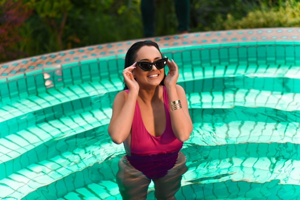 Vrele scene Tijane Milentijević u filmskom spotu (FOTO/VIDEO)