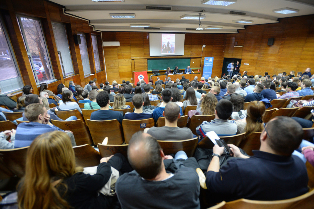 Veliki izazovi za profesore: Ovako će izgledati predavanja u amfiteatrima za vreme korone