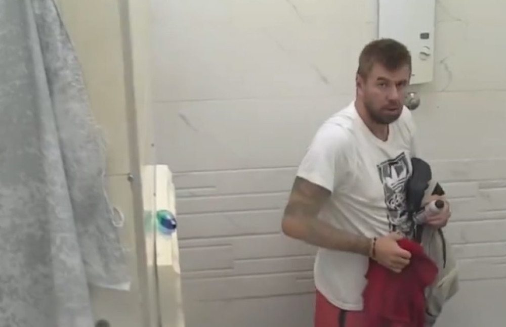 Razvalili kupatilo od strasti! Maja i Janjuš u do sada neviđenoj akciji