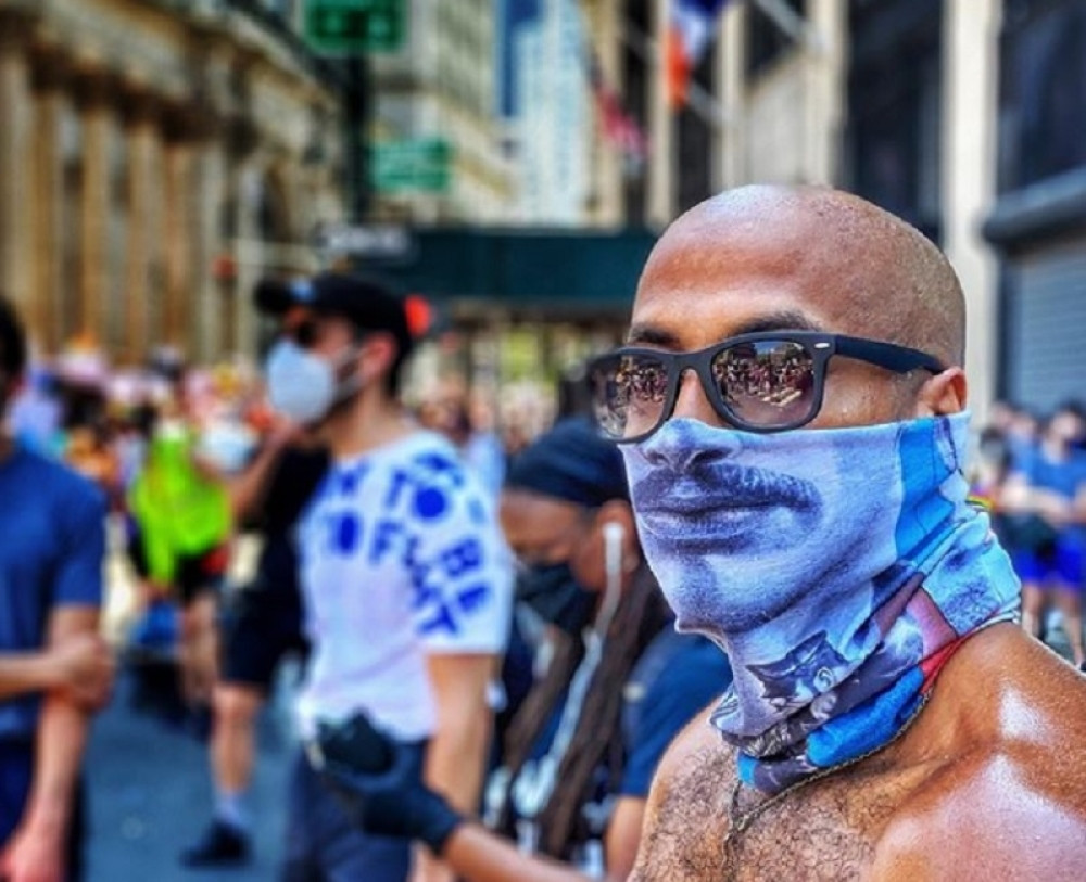 Pandemija koronavirusa donela i nove modne trendove: Nije samo do dizajna maske, obratite pažnju na ove detalje (FOTO)