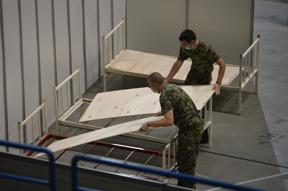 Pukovnik Milićević: Većina od 225 pacijenta u Areni ima obostranu upalu pluća!