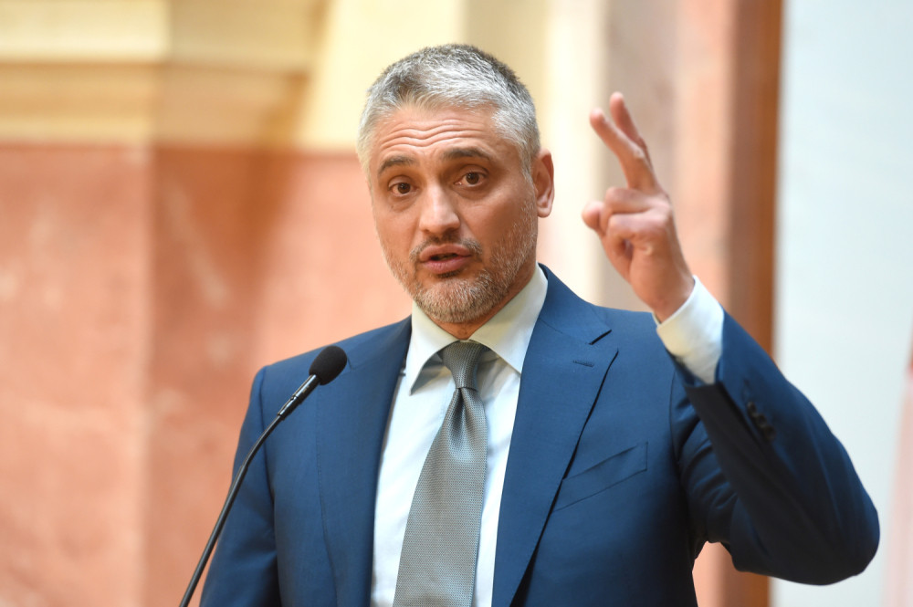 Otkrivena pozadina napada, evo zašto je Čeda Jovanović udarao vlasnika klinike