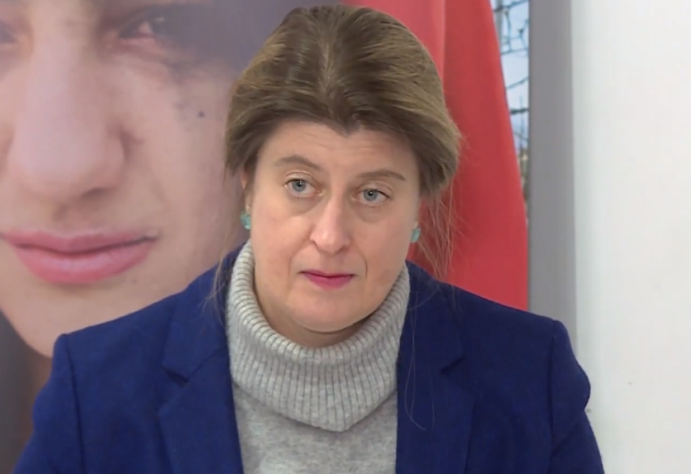 Britanska ambasadorka u Crnoj Gori zaprepašćena ponašanjem Milovih podanika, žestoko ih propustila kroz šake