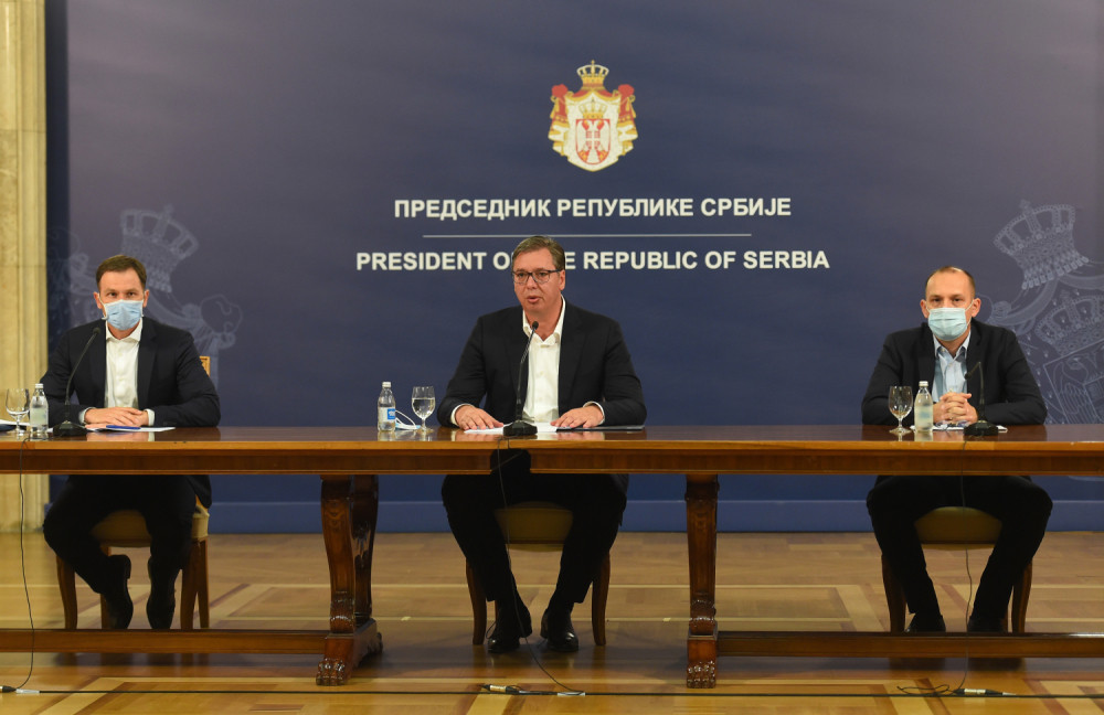 "Ti što napadaju Stefanovićevog oca, to su monstrumi, to nisu ljudi! U Srbiji postoje samo dva sveta datuma"