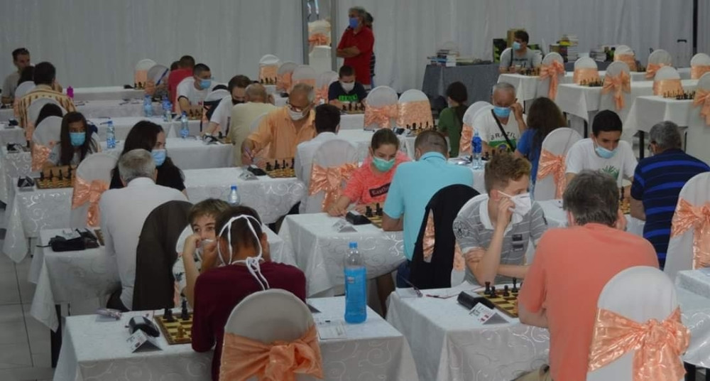 Linares na paraćinski način