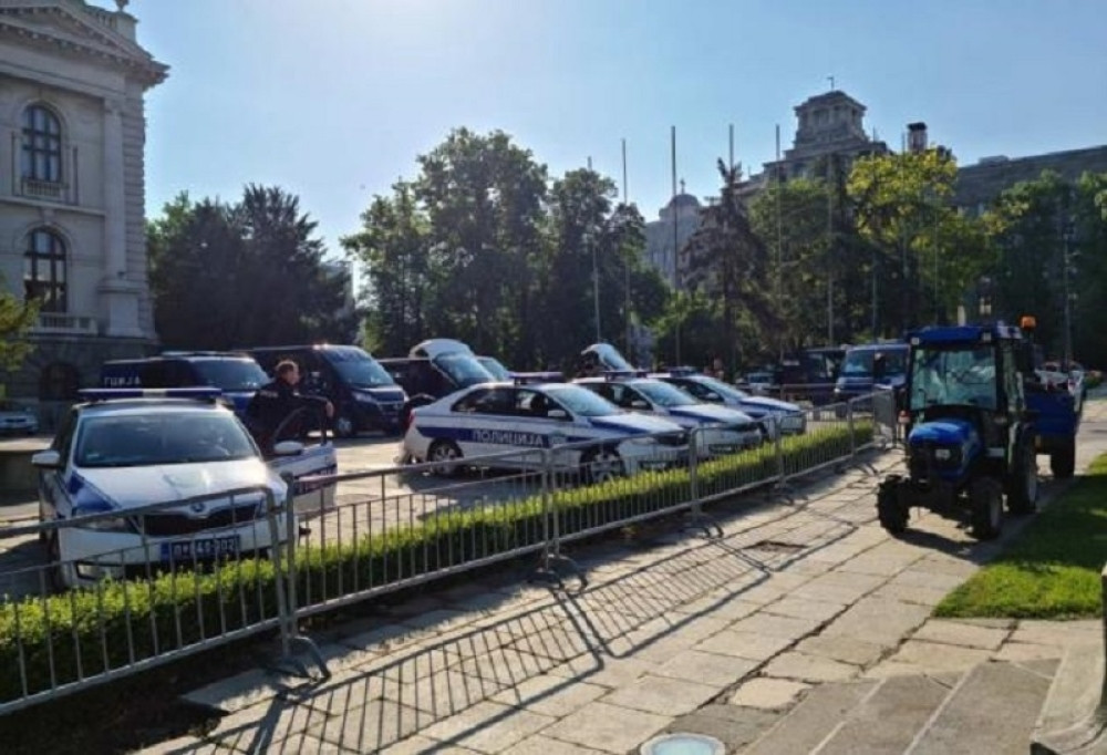 Ovako izgleda Beograd jutro posle nezapamćenih nereda demonstranata (FOTO)