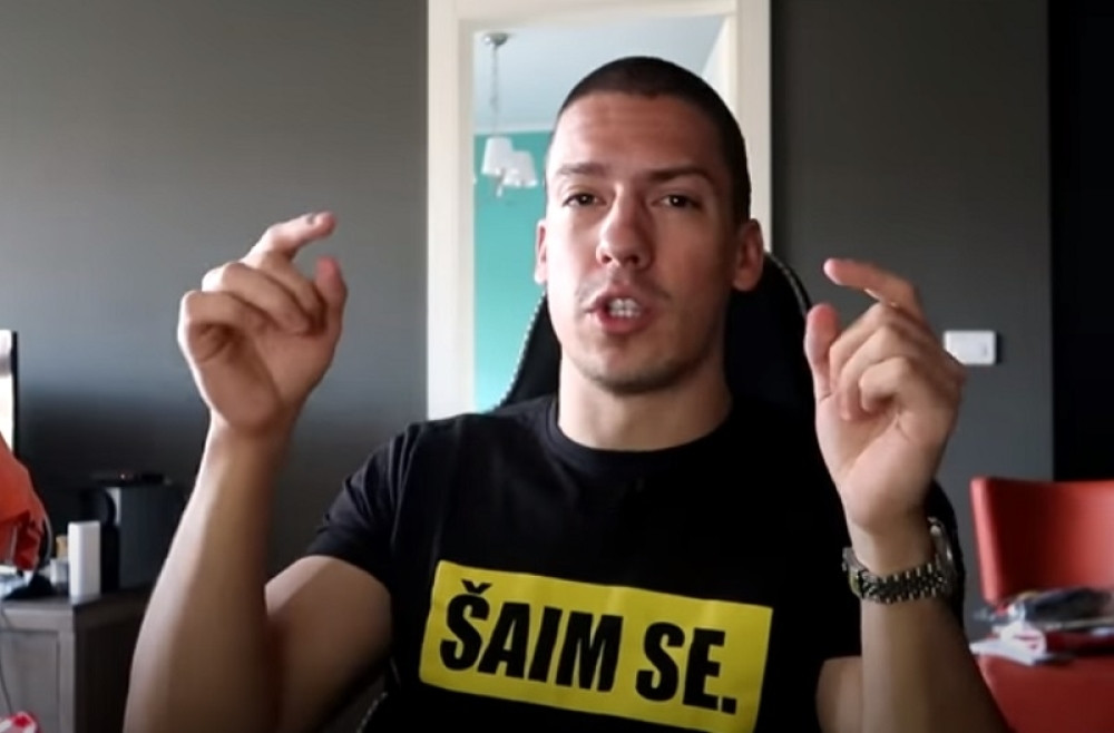 Baka Prasetu neprijatelji UNIŠTILI luksuzni automobil! Jutjuber ZGROŽEN prizorom! (FOTO)