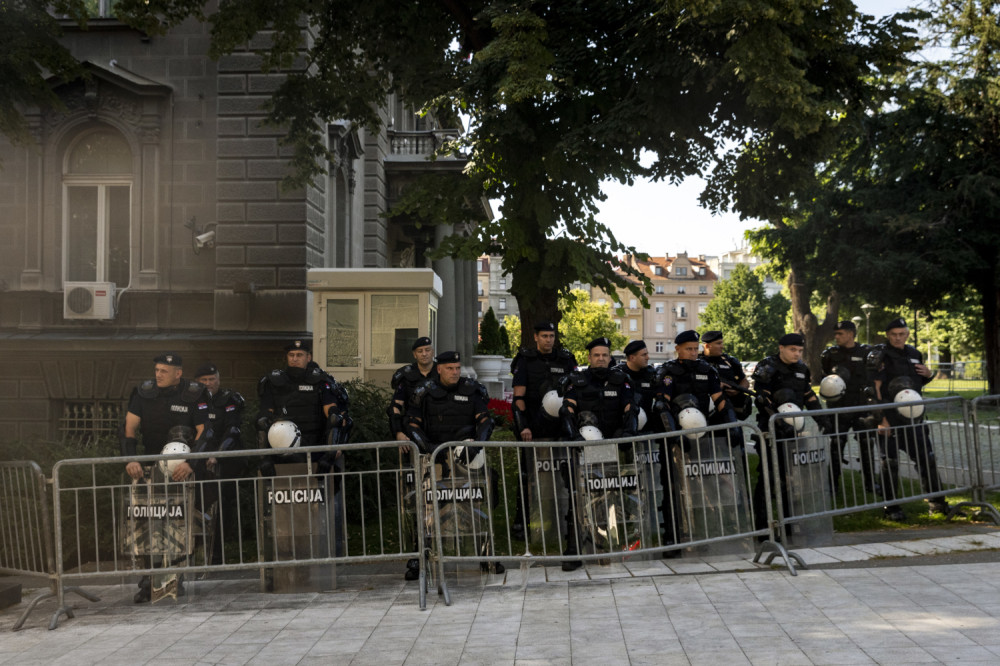 Saslušan taksista koji se zeleteo u kordon, tužilaštvo donelo odluku