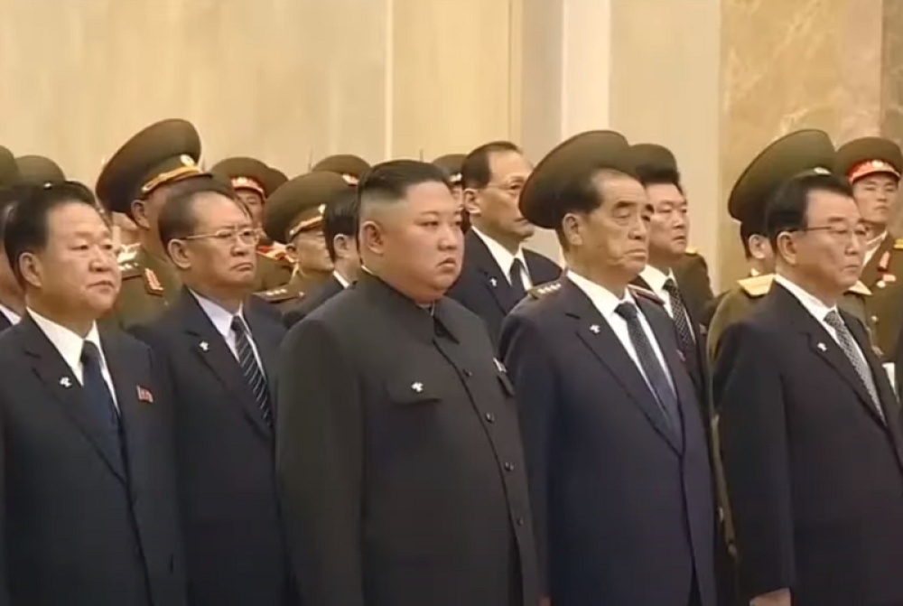 Niko ne nosi masku (VIDEO)