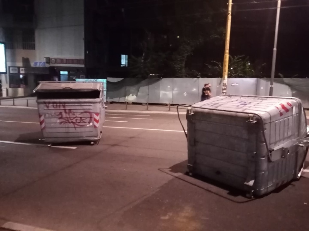 Telo novorođenčeta nađeno u crnoj kesi u kontejneru