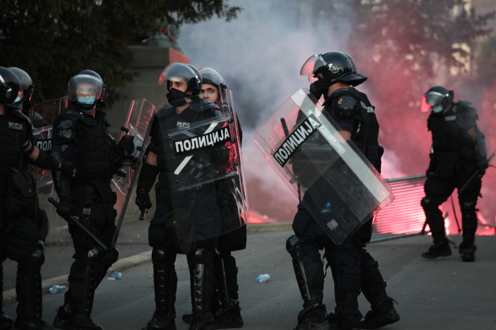 Saznalo se ko su strani državljani uhapšeni zbog nereda u Beogradu (FOTO)