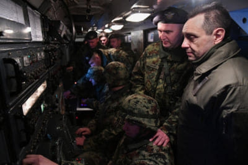 Telefonski poziv ministru odbrane zaledio sve večeras!