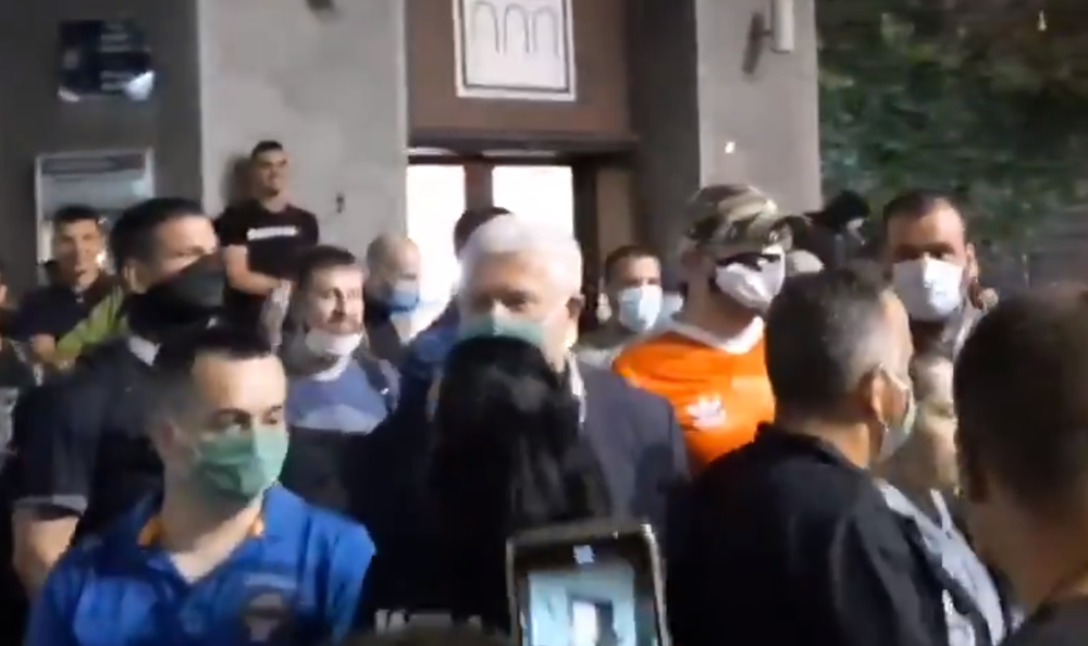 Demonstranti oduvali i Tadića!