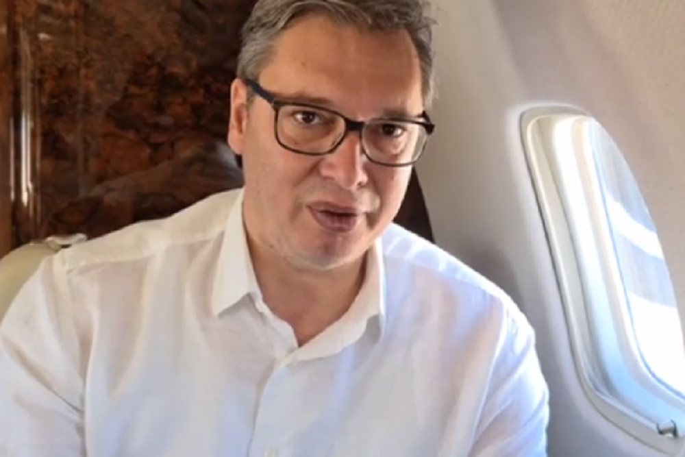 Vučić poslao iz aviona hitnu poruku građanima Srbije