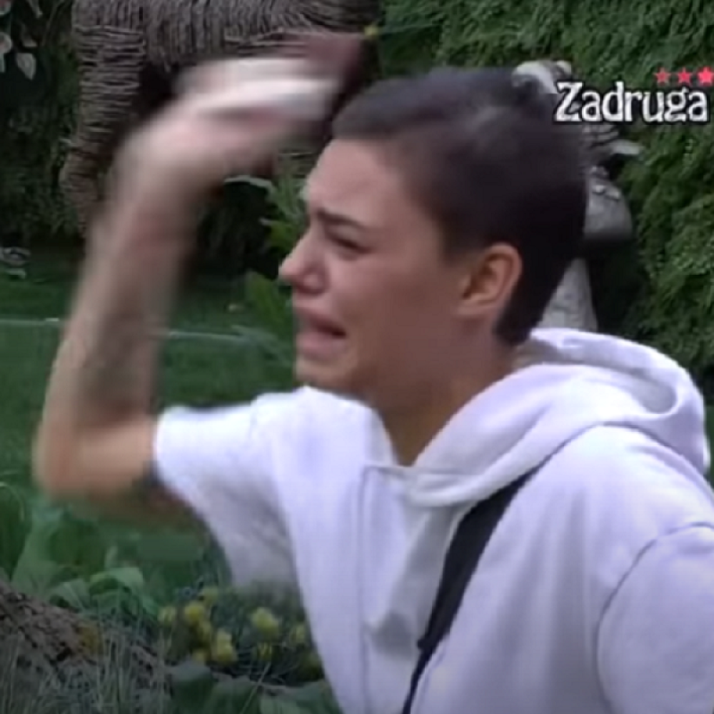 Sinoć je napustila "Zadrugu", a kući je tek zatekao haos!