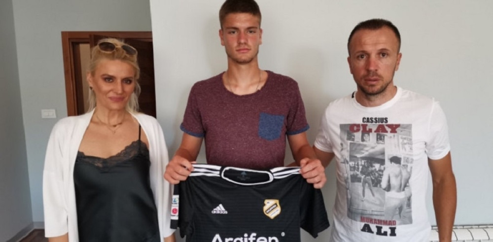 Mrdaković potpisao za Čukarički