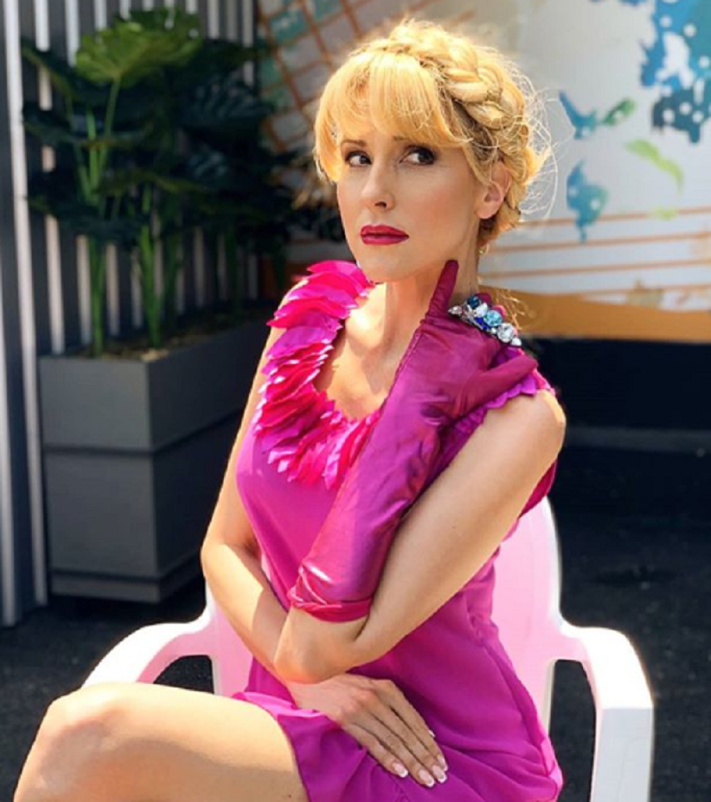 Ivu Štrljić oduvek znate kao atraktivnu plavušu: Sada je drastično promenila frizuru i niko je ne prepoznaje! (FOTO)