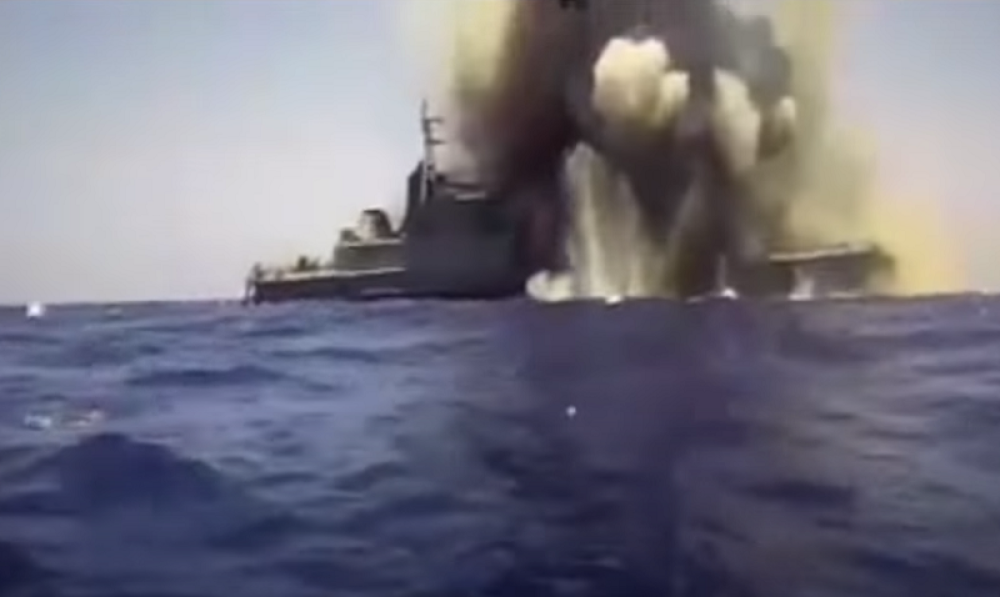 Ispaljene rakete, potopljen ratni brod (VIDEO)