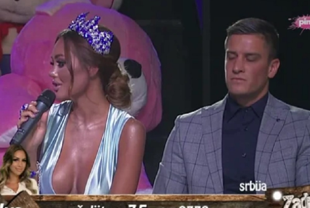 Bomba u "Zadruzi!" Ana Korać napravila pometnju u uzanoj satenskoj haljini, sve se ocrtalo!