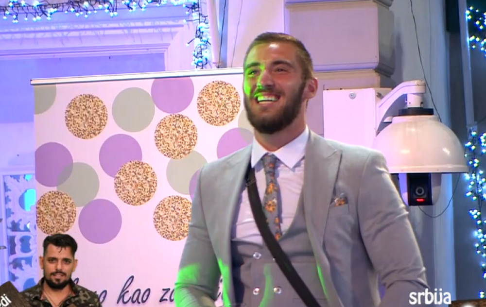 Mensurovi fanovi pukli 5.000 evra za glasove! Sve je bilo organizovano pred samo finale "Zadruge 3"