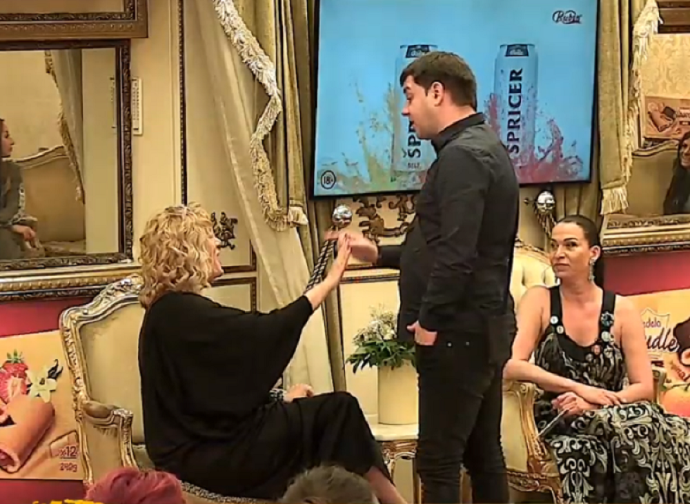 Ujela ga za polni organ, a on je ubo nožem u leđa: Pobegao je sa mesta zločina, policija rasipisala poternicu!