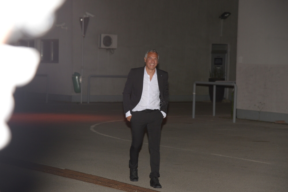 Popularni denser staje na ludi kamen, Gagi na korak do ženidbe (VIDEO)