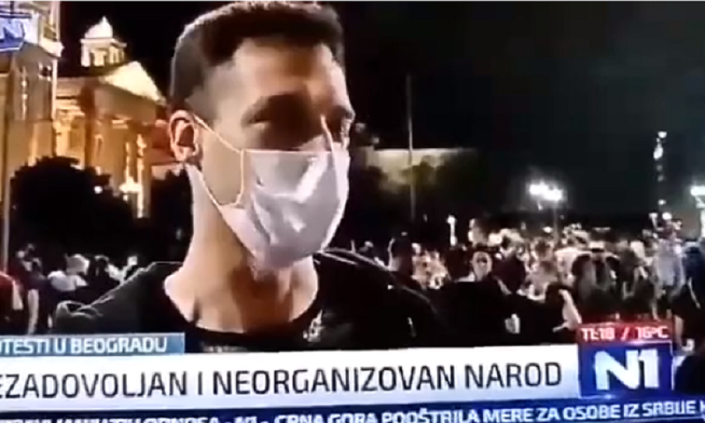 Novinarka televizije N1 zaustavila mladića ispred Skupštine, on se zbunio, a onda svojom izjavom narodu otvorio oči (VIDEO)
