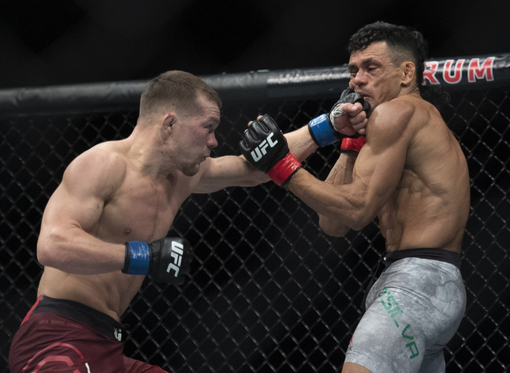 Tukao se u noćnim borbama za 50 evra, a sad dospeo do titule svetskog šampiona! (VIDEO)