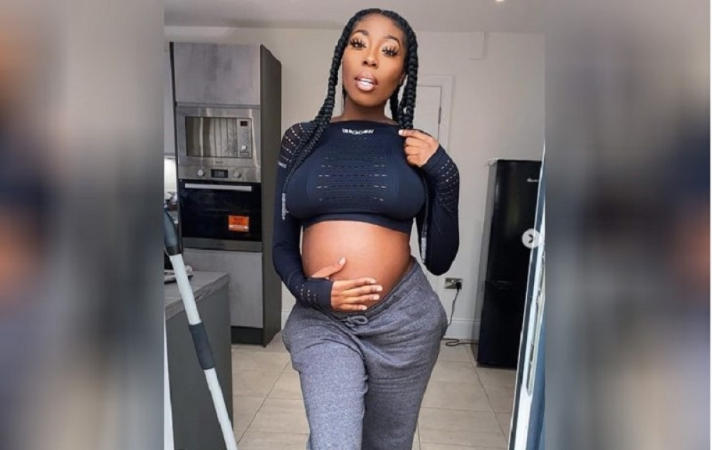 Preminula trudna jutjuberka Nikol Tia