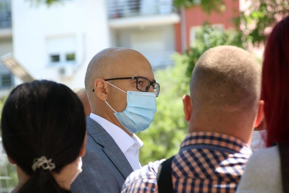 "Situacija dramatična, mesta u bolnicama imamo za još sedam dana, donete nove mere!"