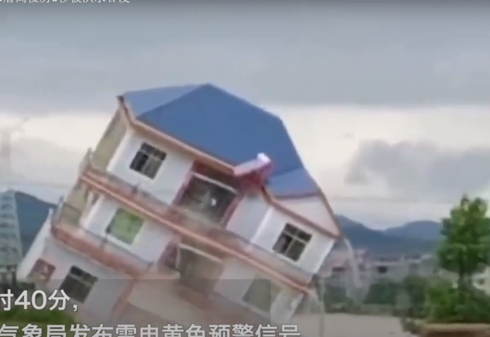 Zastrašujuć snimak iz Kine, životi mnogih su nestali u trenutku! (VIDEO)