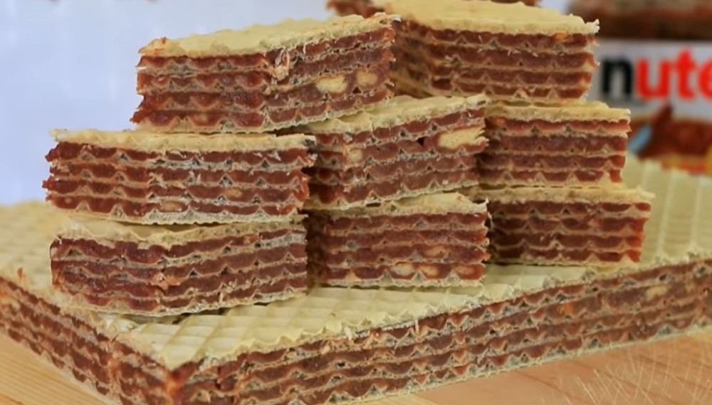 Slatka fantazija za samo 10 minuta: Hrskave oblande sa nutelom (VIDEO)