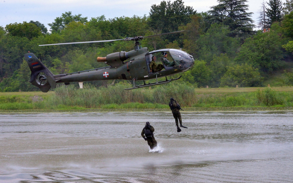 72. specijalna brigada zauzela borbene položaje (FOTO)
