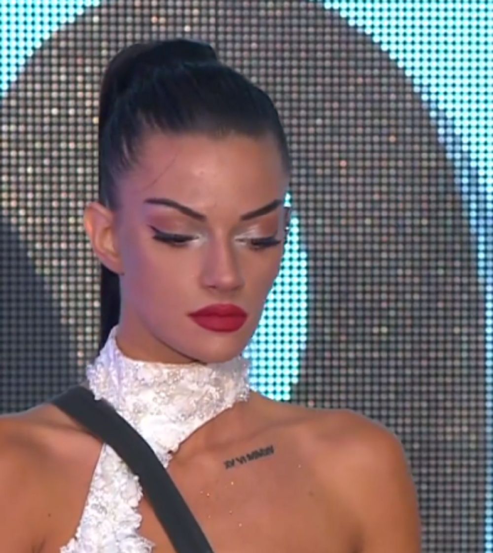 Tara Simov doživela emotivni slom: Pre nego što je nestala OVOM porukom se obratila Mateji! (FOTO)