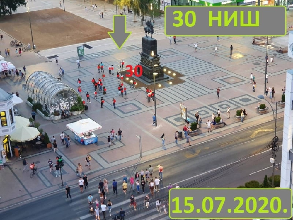 Grupica od 30 protestanata oskrnavila ponos Niša (FOTO)