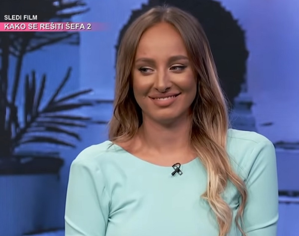 Luna pokazala trudnički stomačić: Evo kako sada izgleda buduća mama! (FOTO)