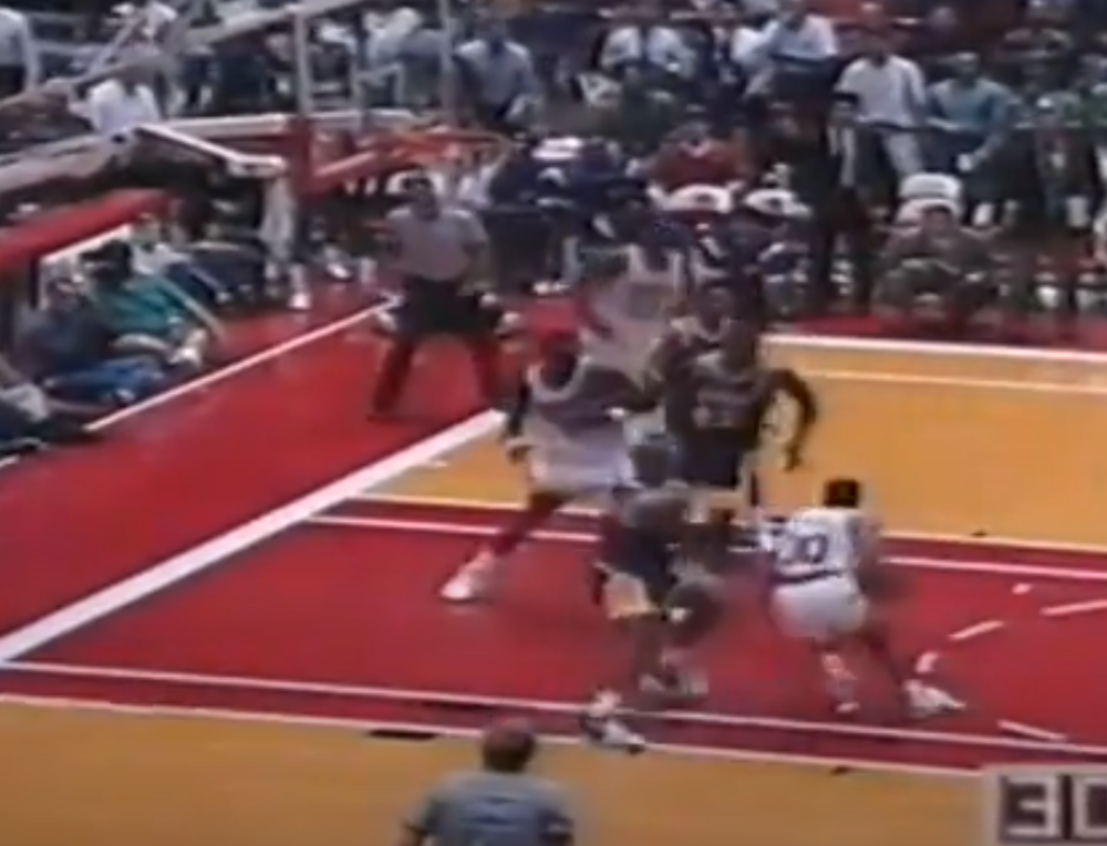 Slavni NBA košarkaš nikada tokom karijere nije imao s*ks! Saigrači plaćali devojke, nije hteo ni da ih pogleda