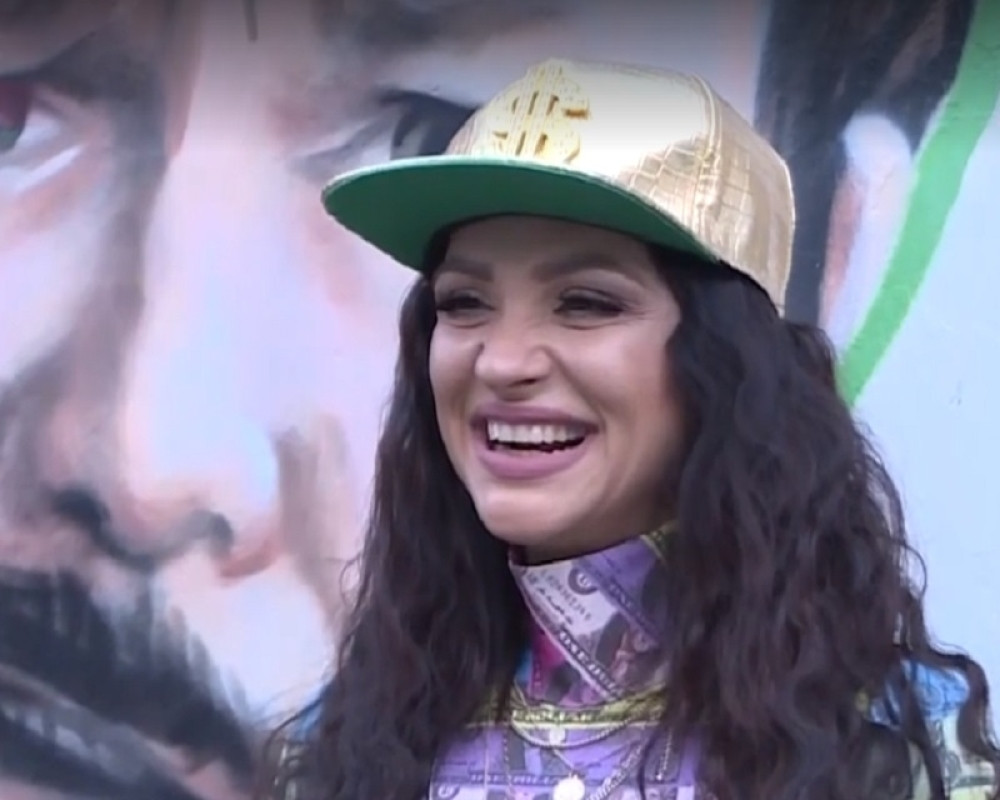 Pevačica potom otkrila na koji način sada komunicira sa generalom Simićem