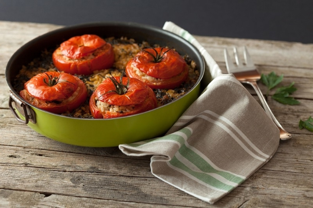 Punjeni paradajz iz rerne