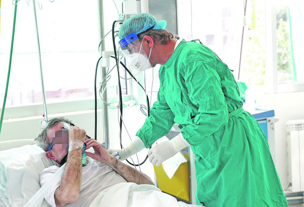 "Zaplakao sam kada je od koronavirusa preminuo mladić star 26 godina"